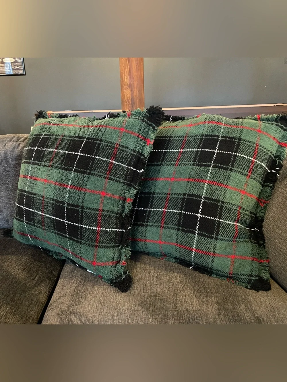 EnVouge Plush Plaid Green Holiday Throw Pillow Set - Home Holiday - 22”x22”